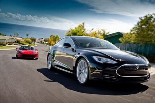 特斯拉<a class='link' href='http://car.d1ev.com/series-60/' target='_blank'>Model S</a>