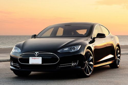 Tesla <a class='link' href='http://car.d1ev.com/series-60/' target='_blank'>Model S</a>