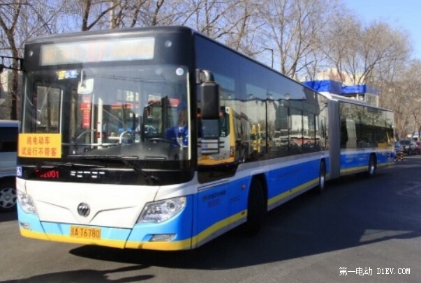 【EV晨报】18米纯电公交在京试营；上汽推5款电动车；特斯拉深圳可上新能源牌照……