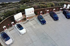 美交通部宣布在全美50个州建设电动汽车充电站